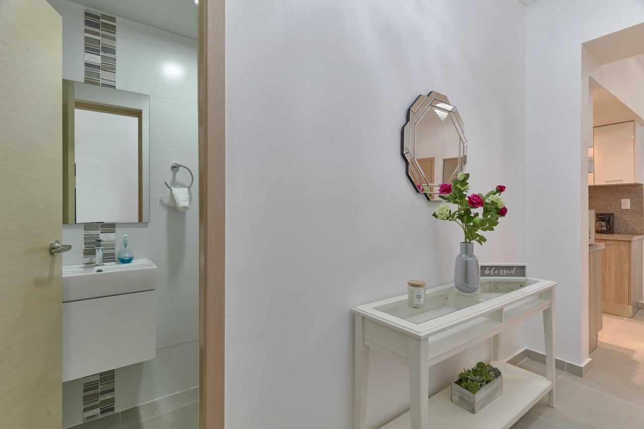 Dom. Rep. Exclusive 2 Bed Apt. Evaristo Morales Santo Domingo Eksteriør billede